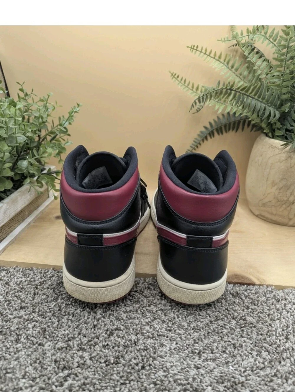 Jordan 1 SE Mid Bred Toe Leather Mens Size 10.5 Basketball Shoes OG BOX
